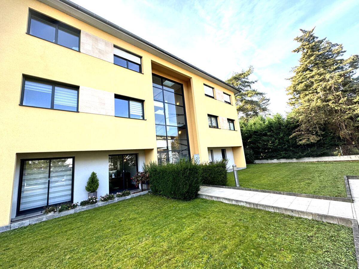 Ensemble immobilier APPARTEMENT F4